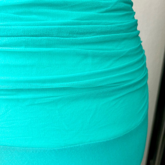 La Perla Turquoise Backless Dress With Shawl - Picture 7 of 11